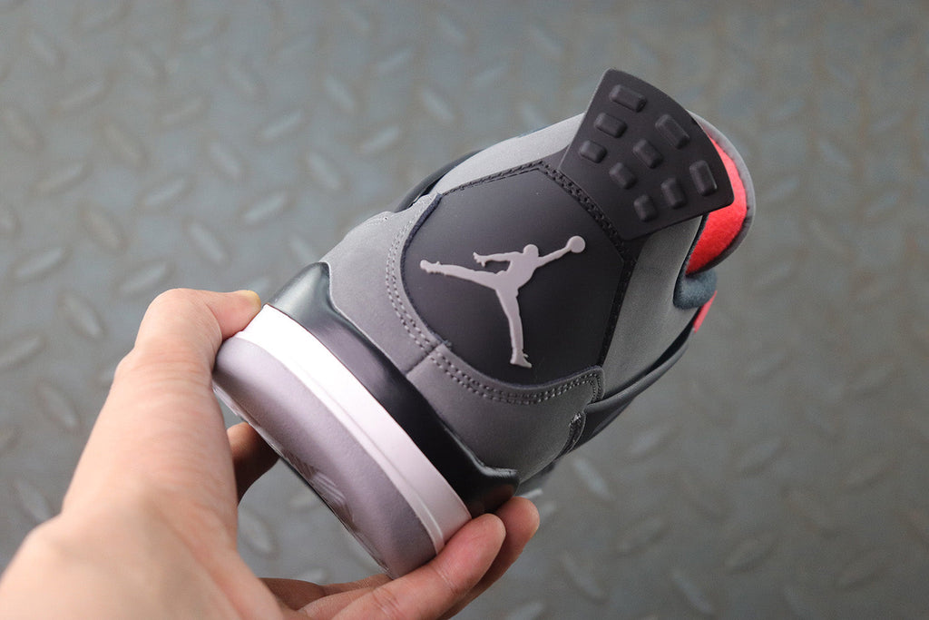 Air Jordan 4 Retro“Infrared”